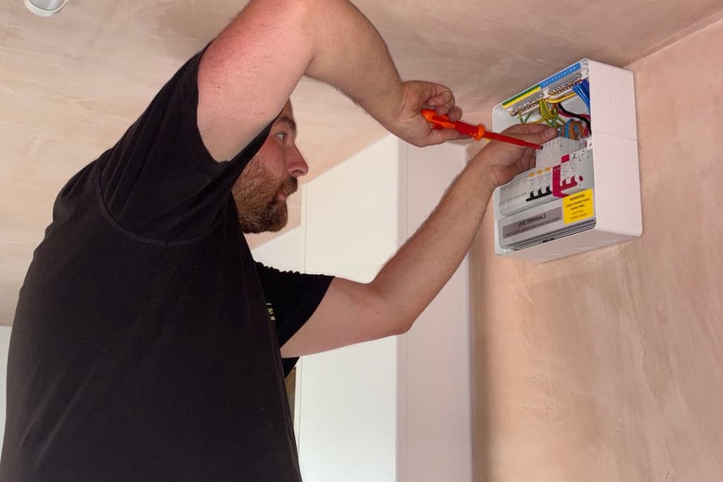 Fuse box installation