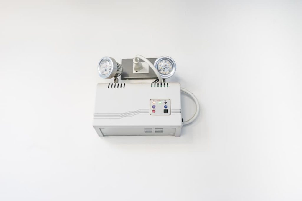 Emergency wall light